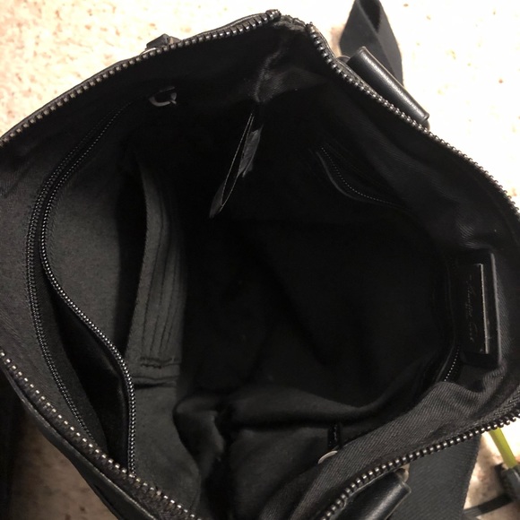 Kenneth Cole Men’s messenger bag - Picture 3 of 4